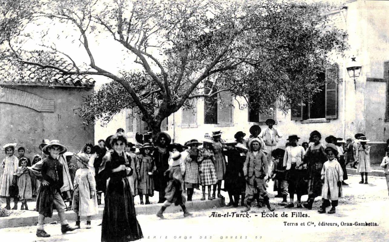 781- Ain-el-Turck - Ecole de filles.jpg